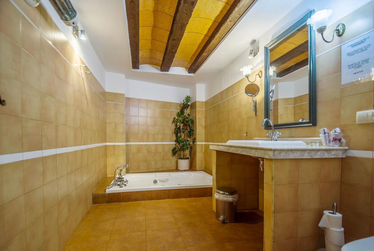 Hostal Nuevo Milan I San Clemente  Buitenkant foto